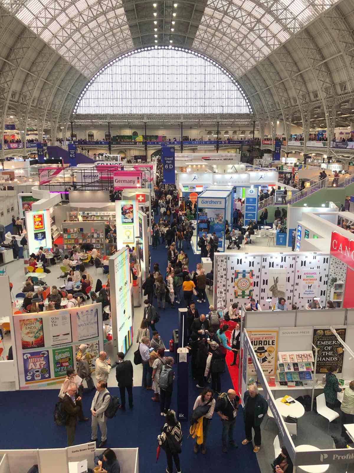  Лондонският панаир на книгата 